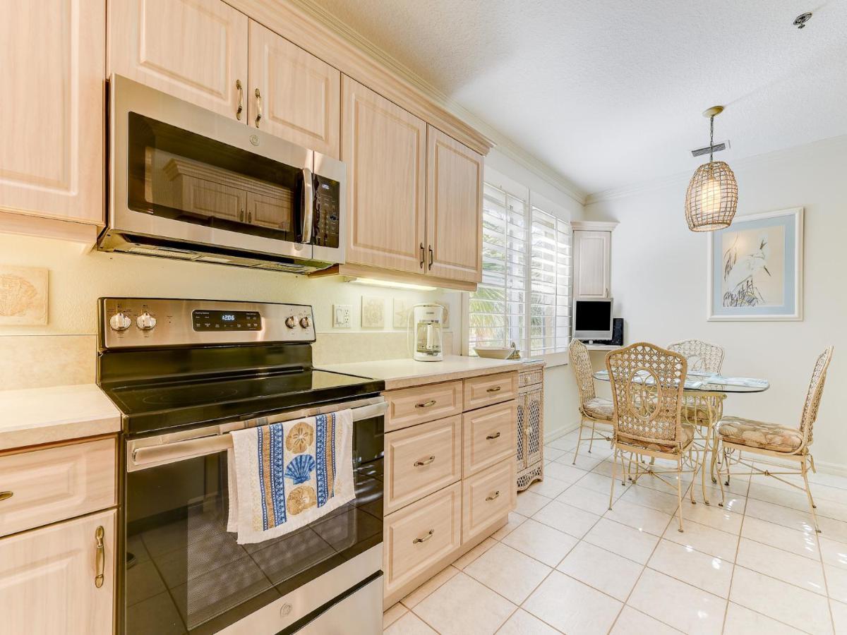 South Beach Club 205, 3 Bedrooms, Sleeps 6, Ocean View, 2Nd Floor, Elevator Flagler Beach Bagian luar foto